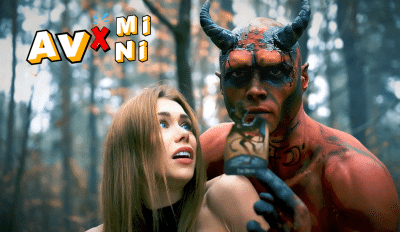 avฝรั่ง ทำพิธีผิดปลุกชีวิตปีศาจหื่น Mia Bandini