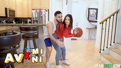 avฝรั่ง สอนบาสเสร็จได้เย็ดน้องสาว Violet Gems