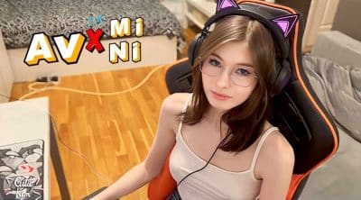 Cutie Kim for Skins in the Game แอบเอาเงินพี่ไปเติมเกม xxx