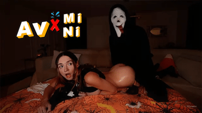 หนังโป๊ฝรั่ง ฮาโลวีนสุขขีเย็ดผีสาวสุขสันต์ Brooke Tilli